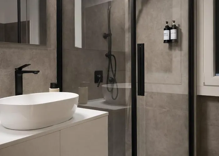 Lakeside Apartment Arona